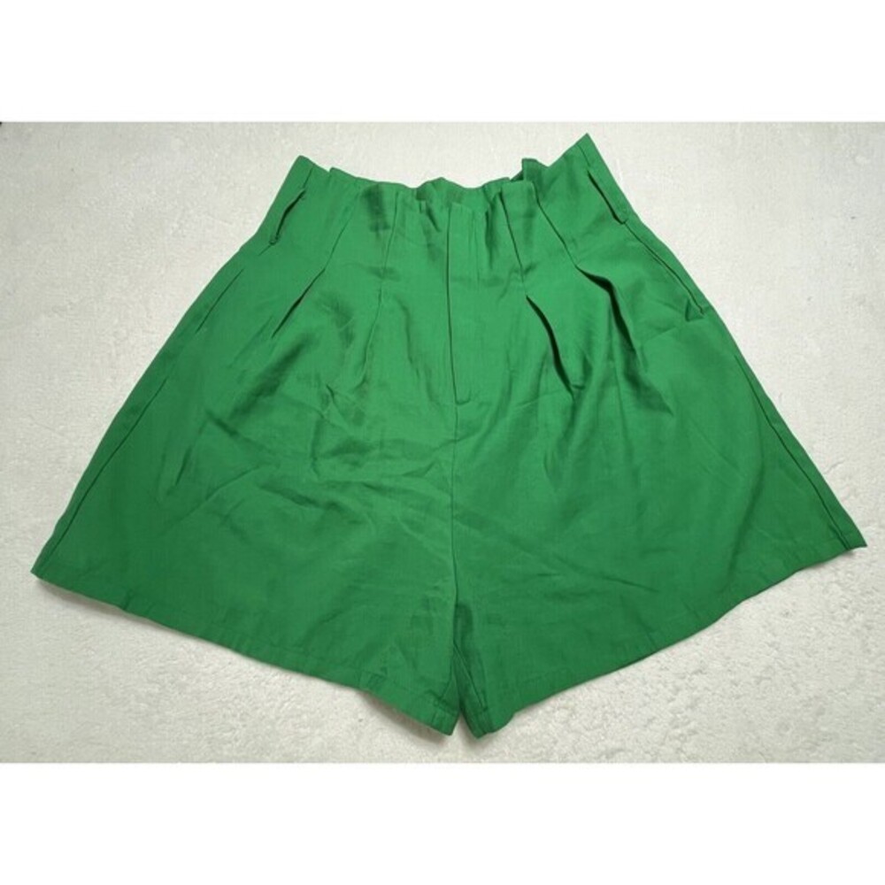 WDNY Shorts Size Large Green High Rise Pleated Front Paper Bag Comfy Chic Vaca